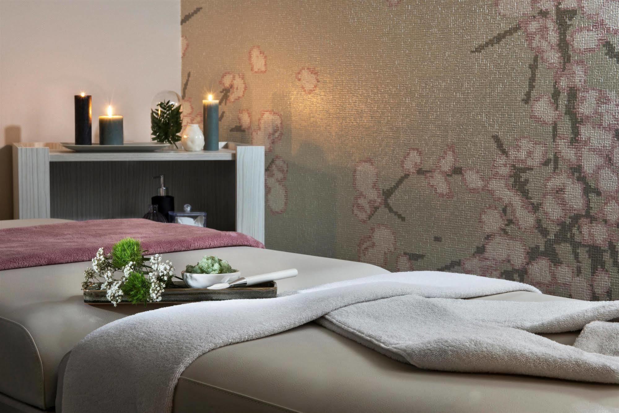 Hotel Valdys Thalasso & Spa - La Baie Douarnenez Exterior photo